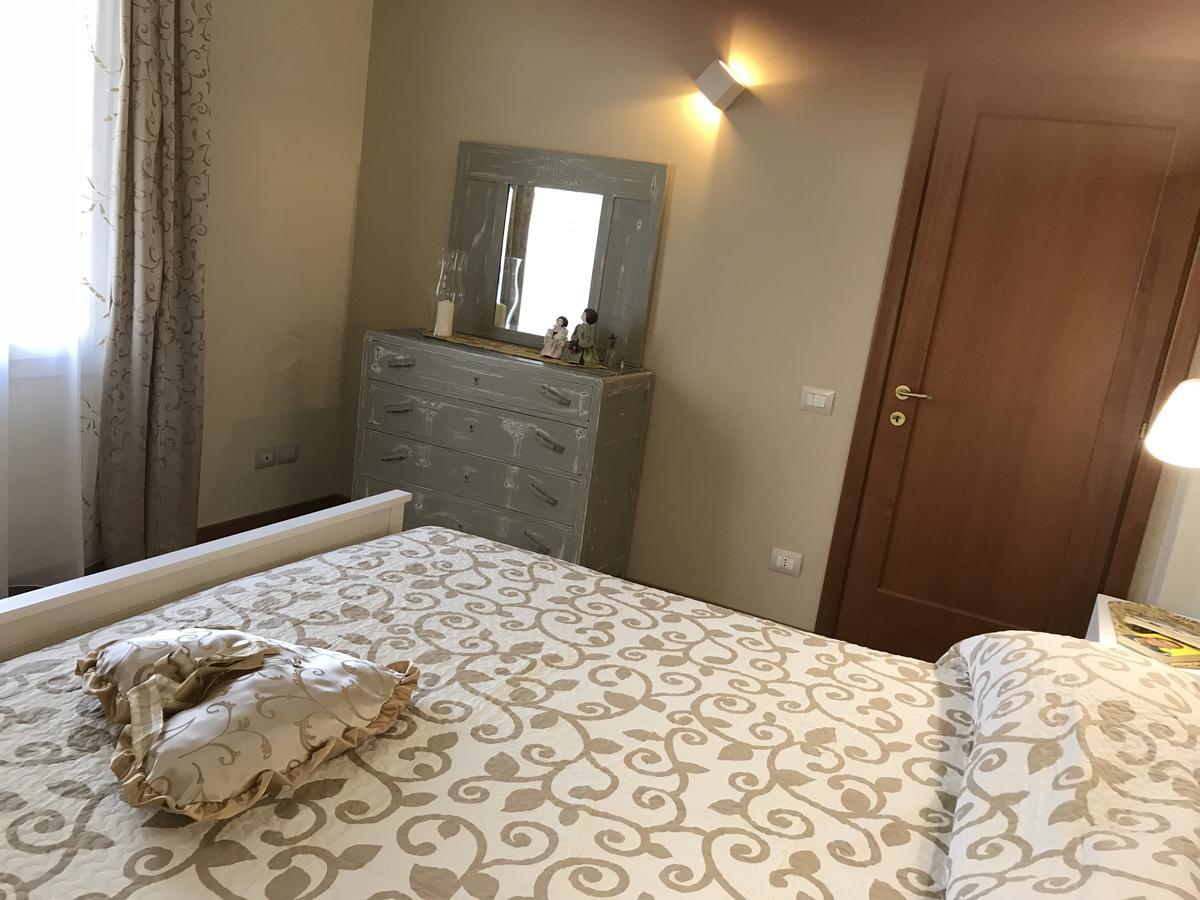La Camelia Villa Massa e Cozzile Bagian luar foto