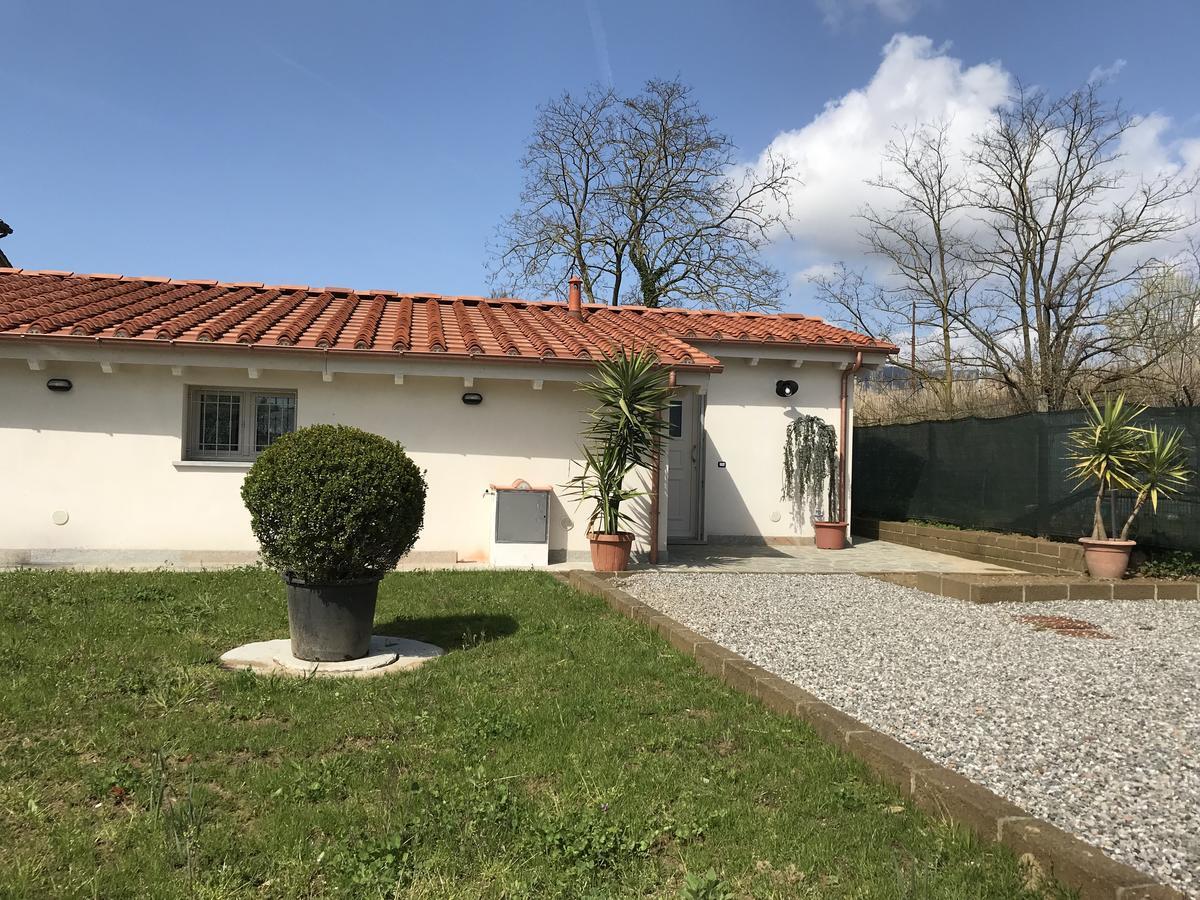 La Camelia Villa Massa e Cozzile Bagian luar foto